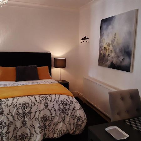 Heatherlea Guest House Wilmslow Buitenkant foto