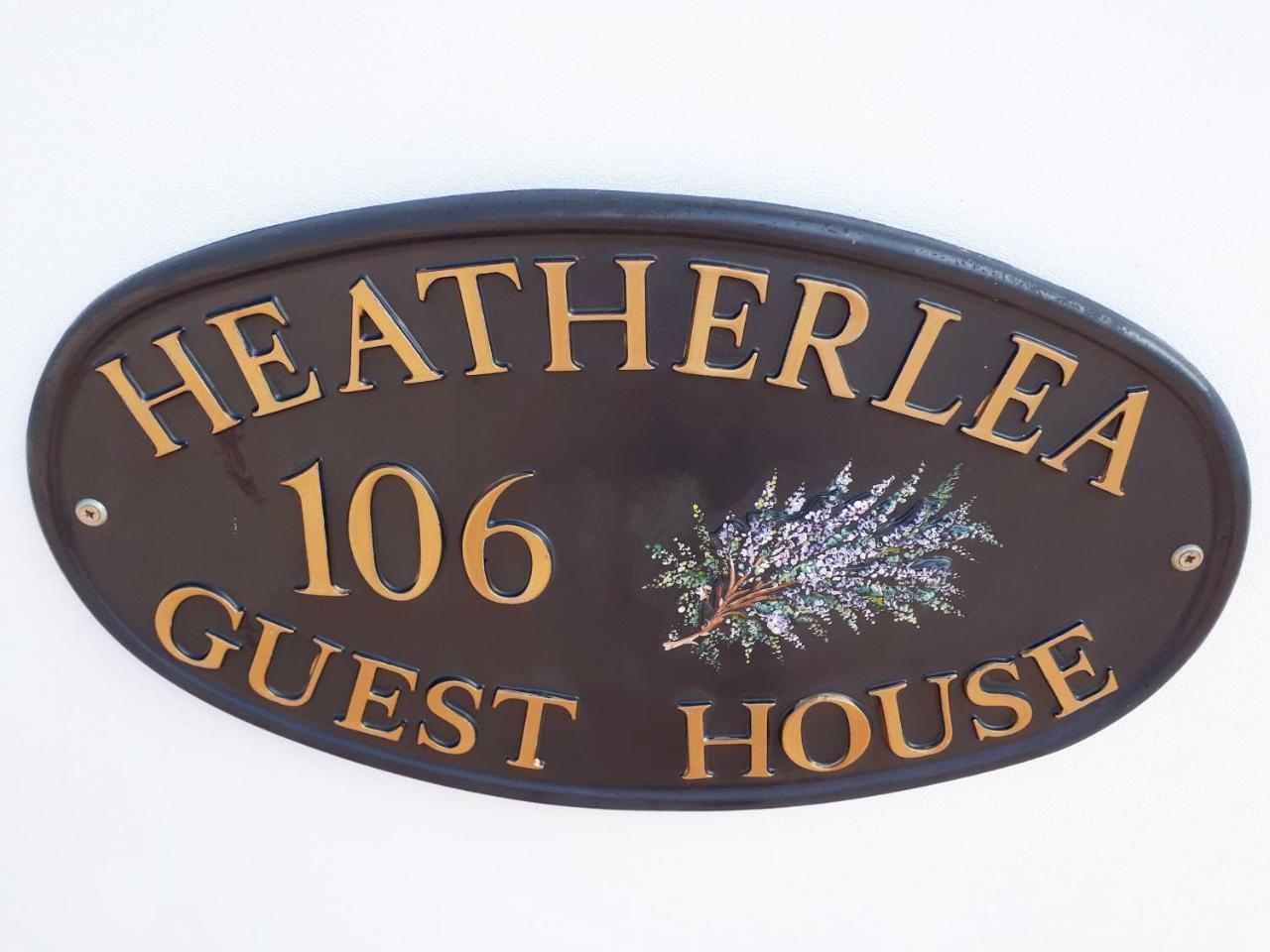 Heatherlea Guest House Wilmslow Buitenkant foto